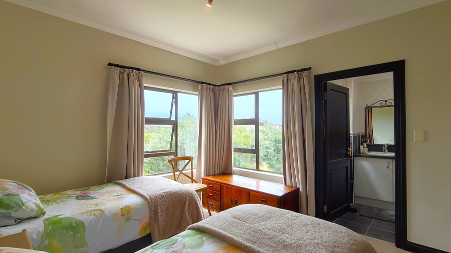 5 Bedroom Property for Sale in Num Num Cape Estate Western Cape